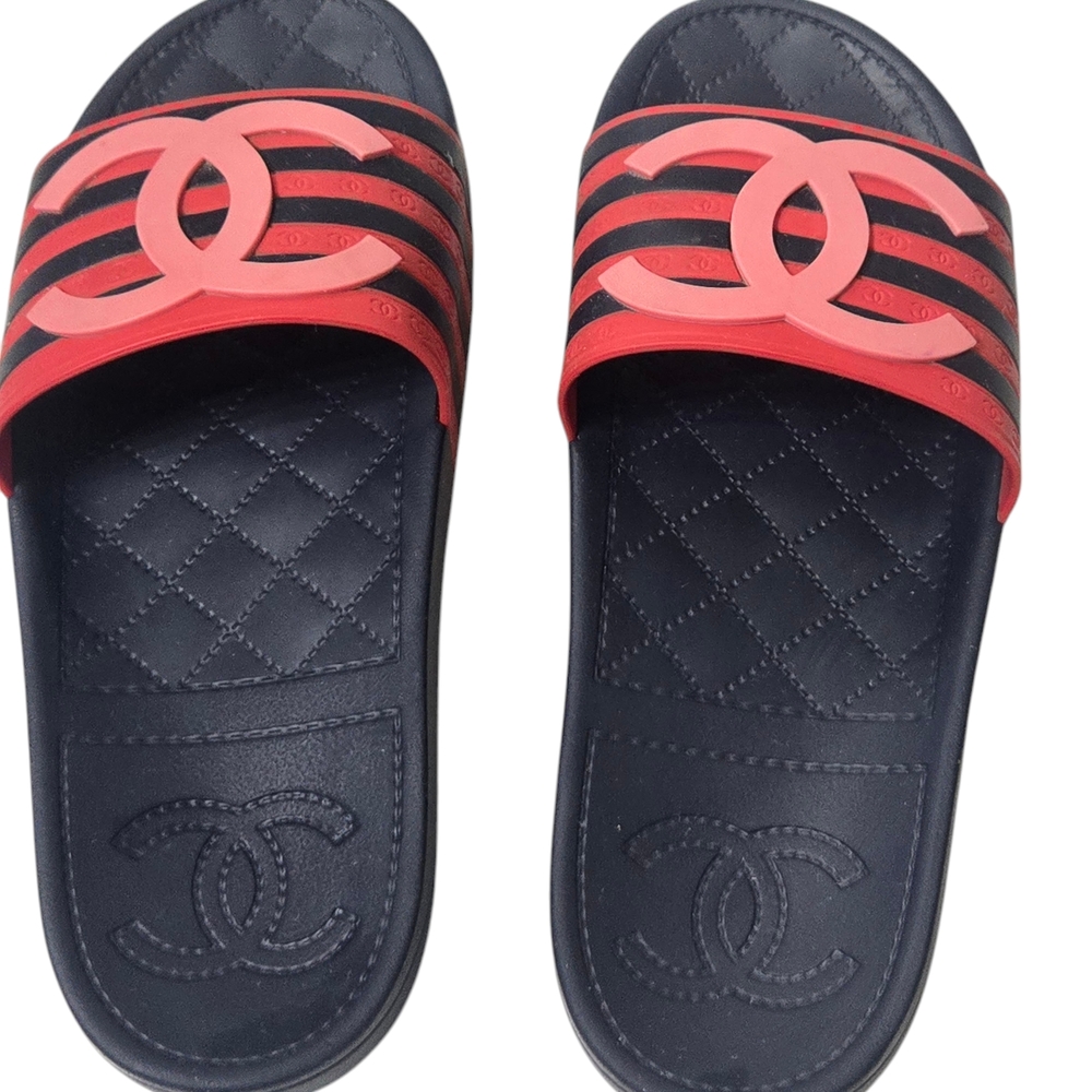 CHANEL Navy and Red Logo Slide Sandals - Picture 3 of 5